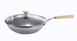 Non-stick wok pan with wood handle